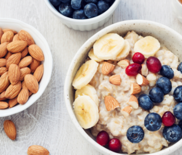 Oatmeal with fruit and nuts